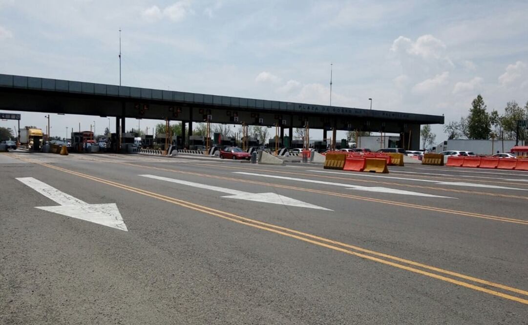 Por la autopista México-Querétaro entran 14 autos a la capital y 20 parten. Tomada de @PoliciaFedMx
