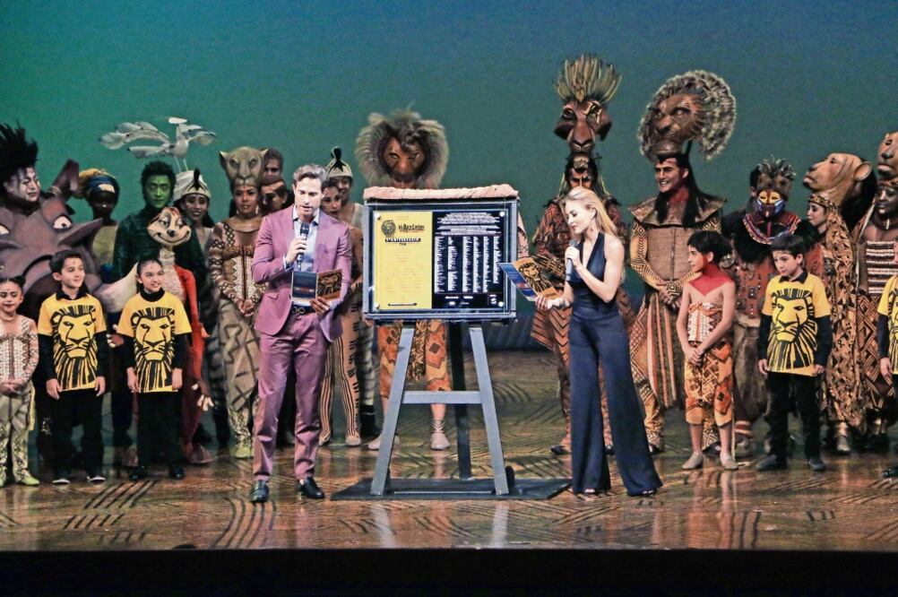 Compeán también festeja dos años con El Rey León. (OCESA)