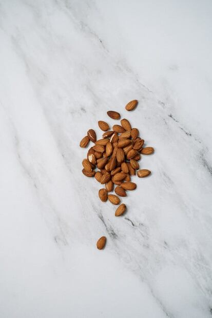 Conoce los beneficios de la mascarilla de almendras para lograr un efecto porcelana en la piel 