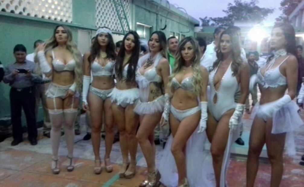 Disidencia de sindicato petrolero critica presencia de edecanes durante festejo