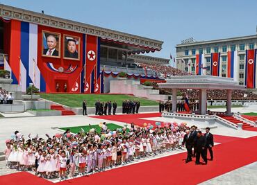 Kim y Putin oficializan su alianza anti-EU
