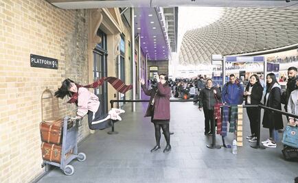 Fan de Harry Potter intenta cruzar pared en Londres
