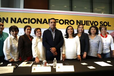 Silvano Aureoles se “destapa” para encabezar el Frente Amplio Democrático