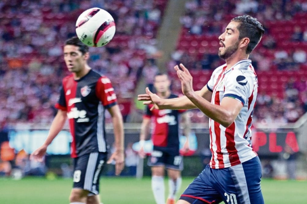 Rodolfo Pizarro cumplió con Chivas en su primer torneo, pero en el segundo, no tanto. (IMAGO7)