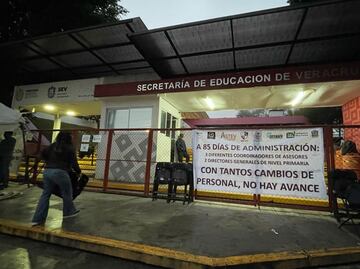 Sindicatos magisteriales toman Secretaría de Educación en Veracruz; denuncian incumplimiento de acuerdos y falta de docentes