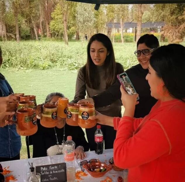 Xochimilco: lleva a tu crush al tour con pulque, tapas y serenata 