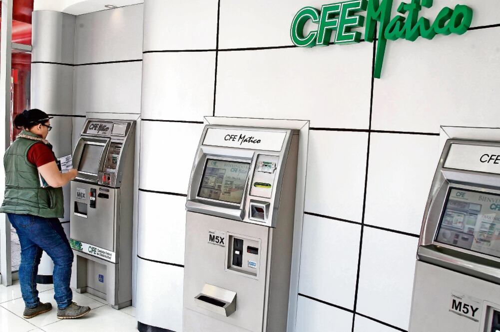 La Comisión Federal de Electricidad es la empresa que encabeza la lista en las quejas presentadas ante Profeco. La mayoría se presenta por cobros excesivos (ARIEL OJEDA. EL UNIVERSAL)