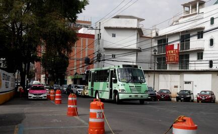 Choferes de la Ruta 57 bloquean accesos en Nonoalco, en la Benito Juárez; vecinos denuncian acoso a alumnas y desorden