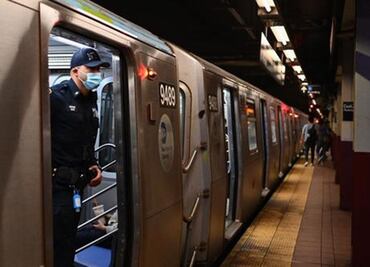 "Trágico accidente": hombre muere en metro de NY al quedar atorado su pantalón en puerta de vagón