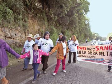 Marchan contra obras del Tren Interurbano