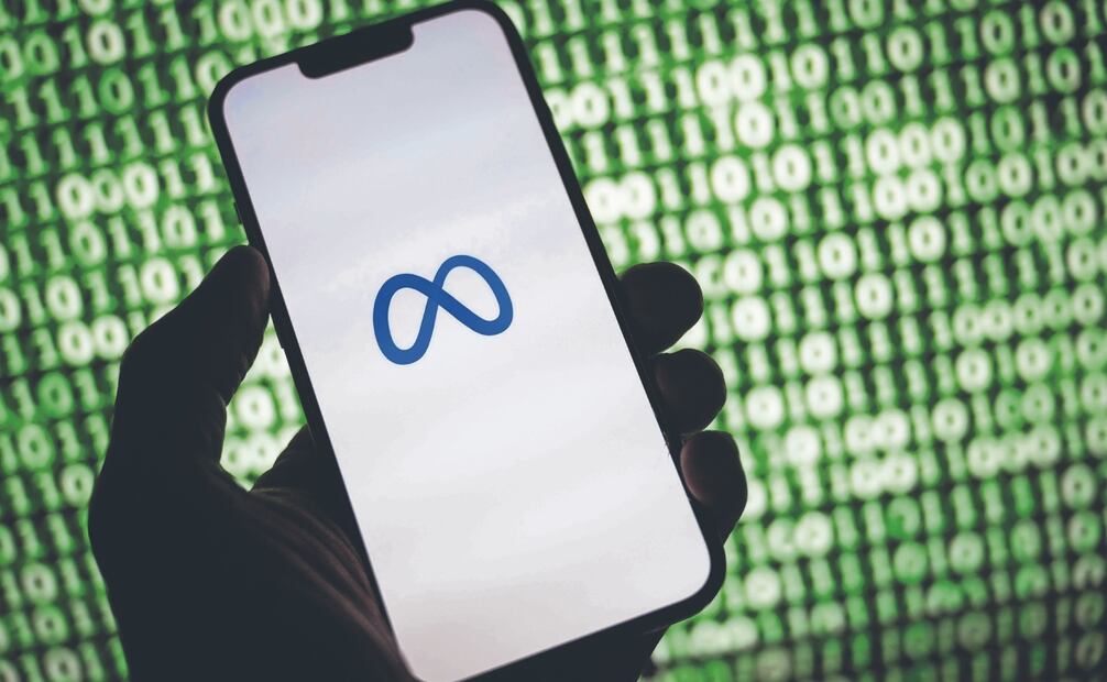 El logotipo de Meta en un teléfono inteligente en Mulhouse, Francia. Foto: AFP