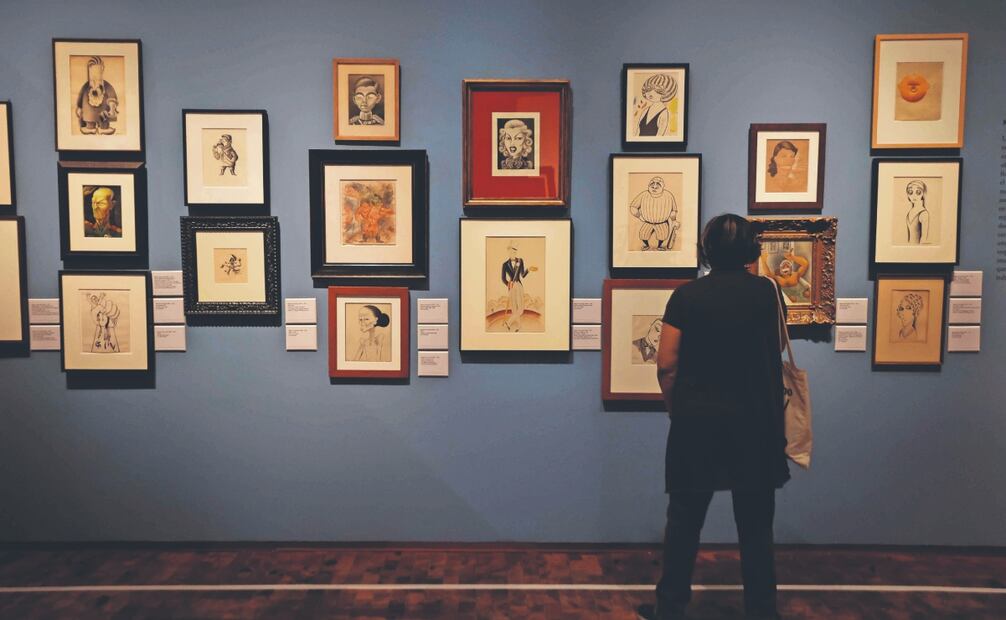 Miguel Covarrubias. Una mirada sin fronteras abrirá hoy sus puertas al público en el Palacio de Iturbide (Avenida Madero 17), donde una de las facetas que se destaca del artista es la elaboración de mapas de México y América. Fotos: Diego Simón. El Universal