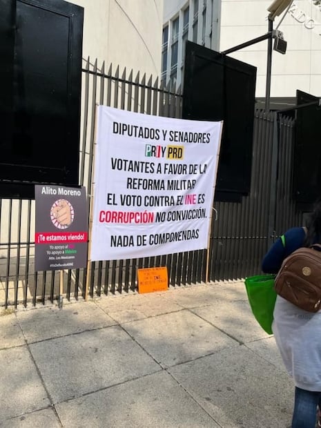 Así fue, minuto a minuto, la Marcha en defensa del INE 