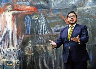 Entregan premio de oratoria en Derecho