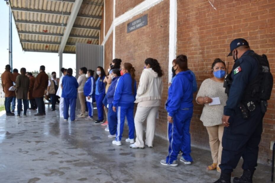Inicia jornada de vacunación en 22 cárceles del Edomex