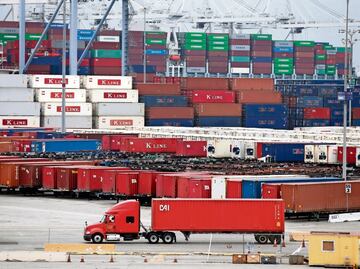 Comercio global crecerá 3.3% en 2024; podría alcanzar los 33 billones de dólares, prevé la ONU