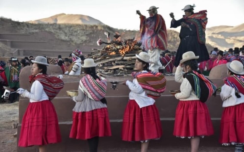 Ritos ancestrales reciben al Año Nuevo Andino en Bolivia