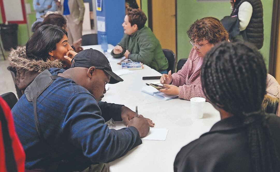 Cientos de extranjeros en tránsito iniciaron en Ciudad Juárez el proceso para normalizar su situación migratoria en México y poder trabajar de manera formal. Foto: Especial
