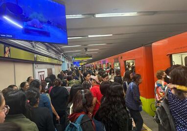 Ausentismo de trabajadores del Metro ocasiona largas filas y esperas prolongadas en medio de intenso calor; "esto ya es insoportable": usuarios