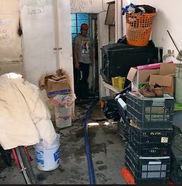 Desborda drenaje en la Aviación Civil y anega viviendas