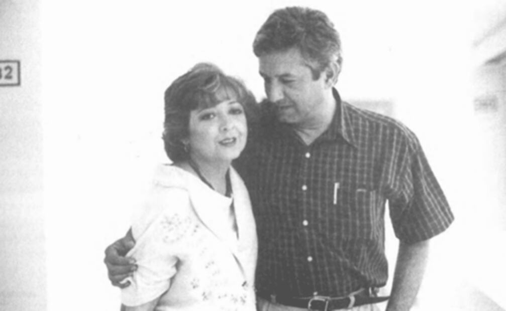 En aniversario luctuoso de su primera esposa, AMLO comparte álbum fotográfico