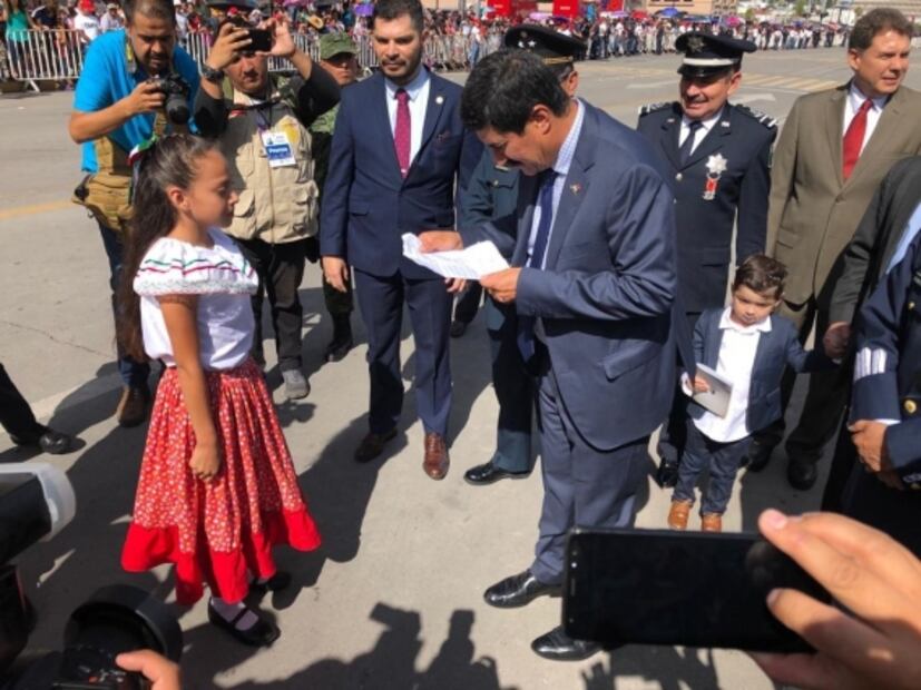 Niña pide ayuda para que sus padres no vayan a la cárcel por invasión de vivienda