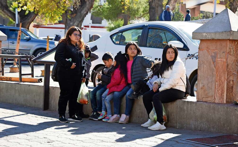 Ambas madres y sus hijos fueron regresados a México por parte de la Border Patrol sin siquiera haberles ofrecido alimentos 21 de enero. Foto: Valente Rosas / EL UNIVERSAL