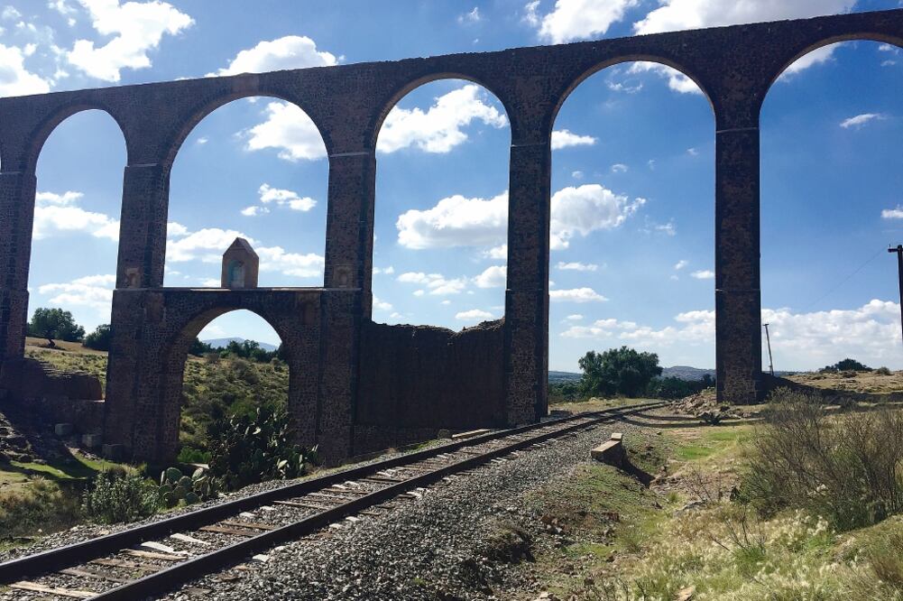 El Acueducto es una de las obras más notables del México Virreinal. Se ubica en los límites del Edomex e Hidalgo (ESPECIAL)