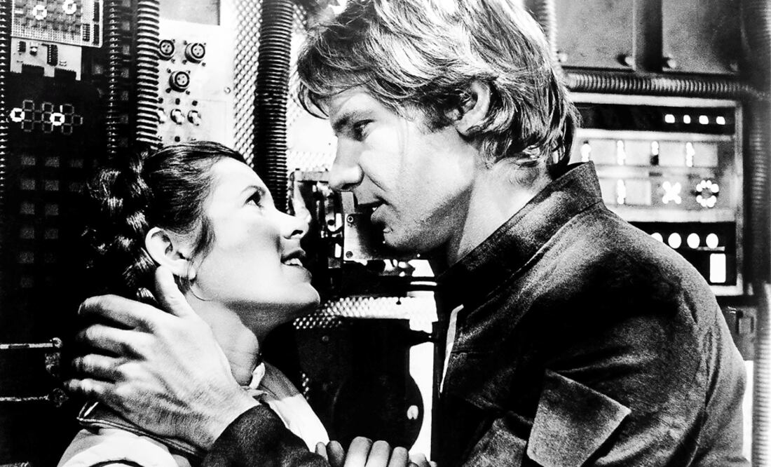 Igual que en la galaxia muy lejana, en la realidad, Carrie Fisher y Harrison Ford vivieron un romance (ARCHIVO EL UNIVERSAL)