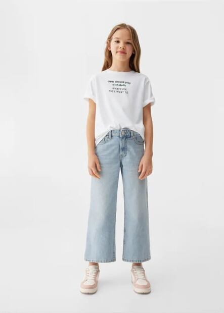 Mango lanza con Alexia Putellas una playera por el Día de la Mujer