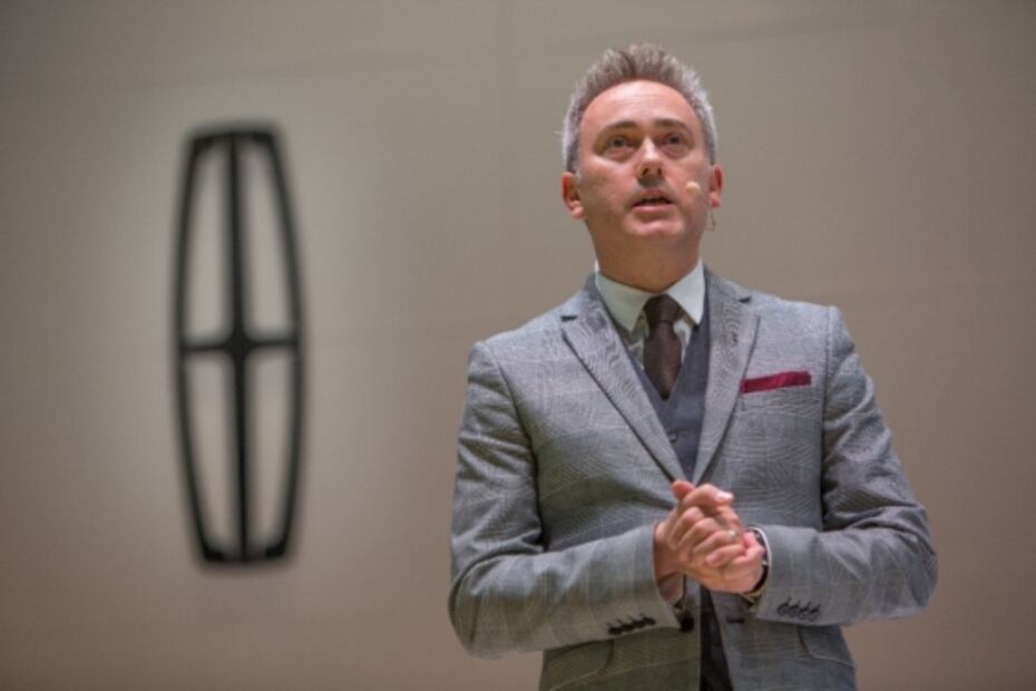 Nissan contrata a exjefe de diseño de Ford