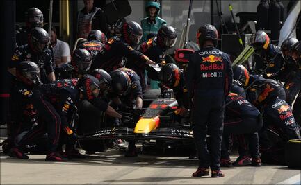 ¿Por qué Checo Pérez cayó al último lugar en el GP de Gran Bretaña?