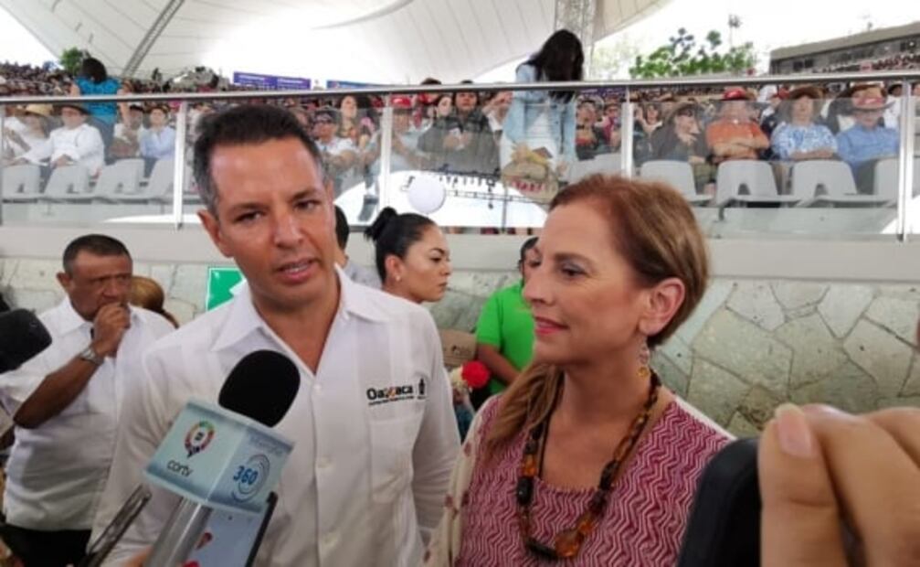 Beatriz Gutiérrez Müller, invitada especial de Murat en la Guelaguetza