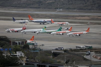 IATA urge a Venezuela a "reconsiderar" revocación de permisos a aerolíneas