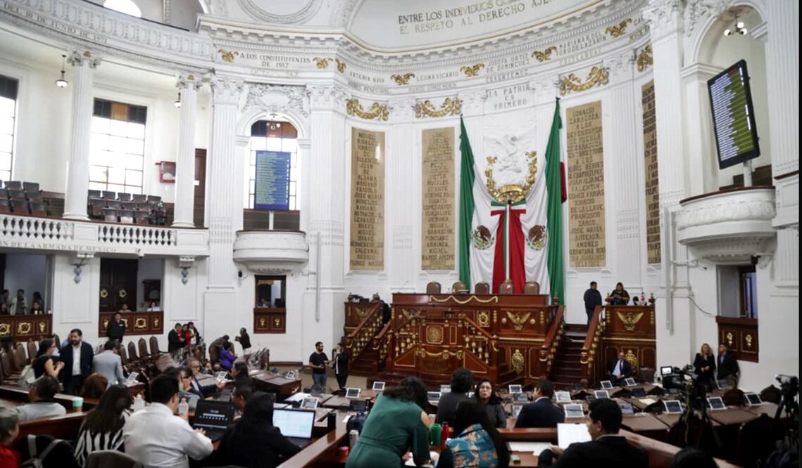 ¡Adiós copias! Propone diputada de Morena ley para eliminar trámite burocráticos en la CDMX.
Foto: Carlos Mejía/EL UNIVERSAL