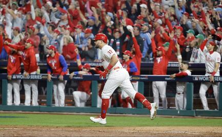 Phillies vapulean a los Astros y se adelantan 2-1 en la Serie Mundial