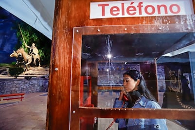 Red Phone: devolver el contacto humano al arte