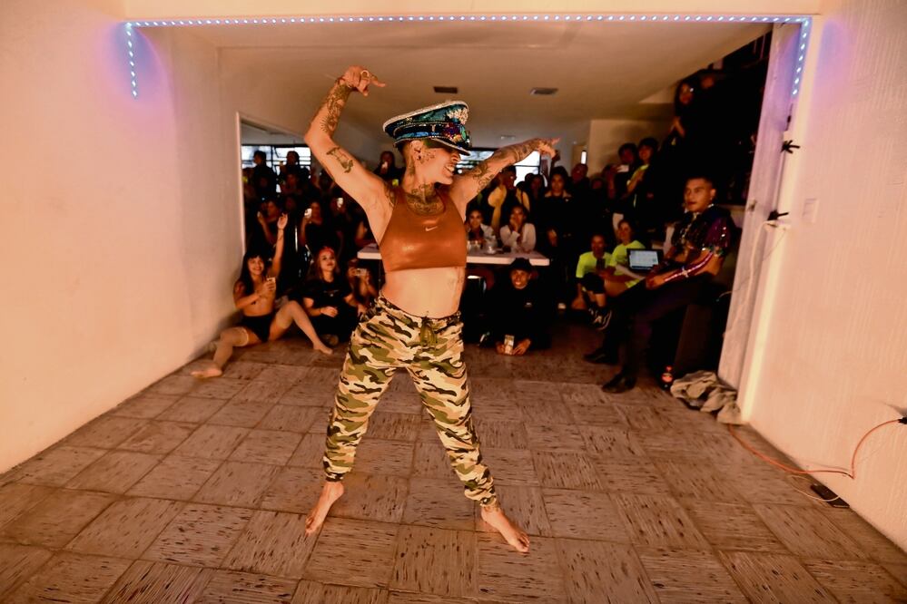 El baile para Ana es transportarse a un lugar seguro, es un abrazo constante a sus emociones y sentimientos, una disciplina que implica retos constantes. Foto: Diego Prado