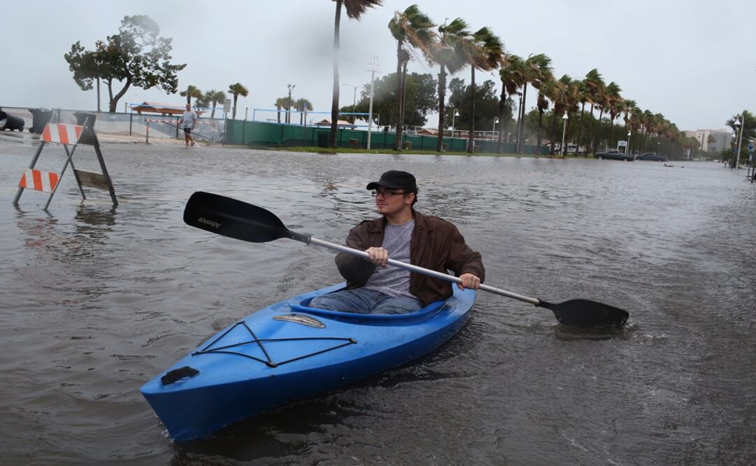 La tormenta “Colin” provocó un corte de electricidad y la inundación de calles, luego de pasar por el norte de Florida.