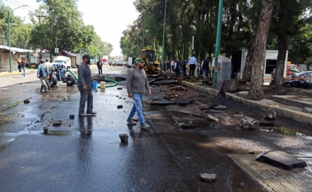 Reparación de tubería en Iztapalapa tardará al menos 48 horas, tras mega fuga de agua