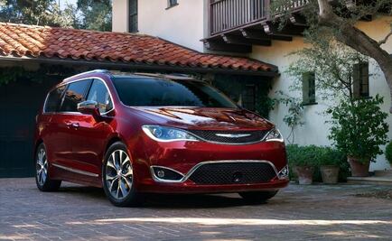 Chrysler le da un giro a su modelo más familiar