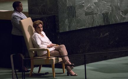 Rousseff apuesta por reforma ministerial contra crisis política