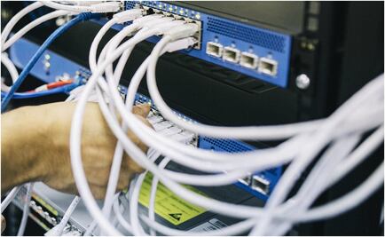 América Móvil y Telefónica tienden cable submarino en Sudamérica 