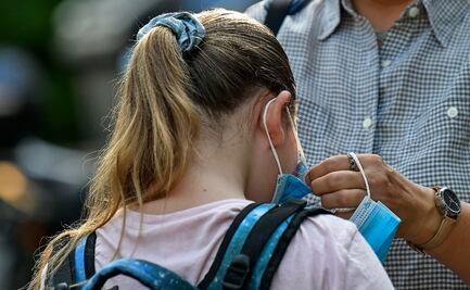 Detectan contagios de Covid-19 en seis escuelas de Berlín, abiertas el lunes