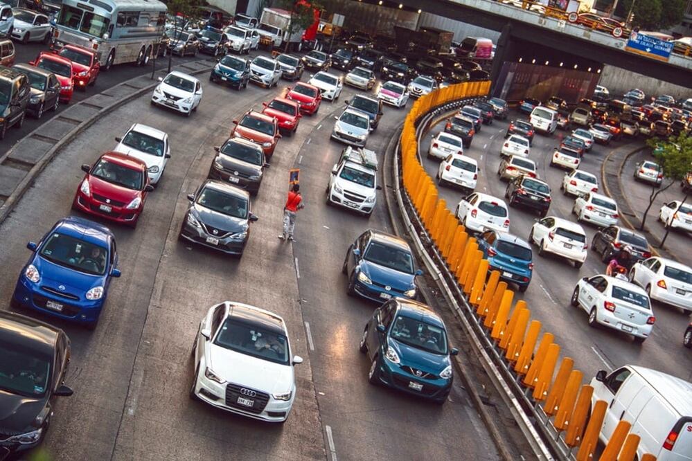 Muchos deciden comprar auto a fin de año por los precios especiales / Foto: Archivo El Universal