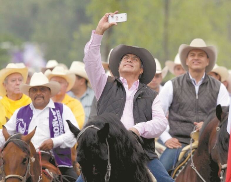 La política en el escándalo