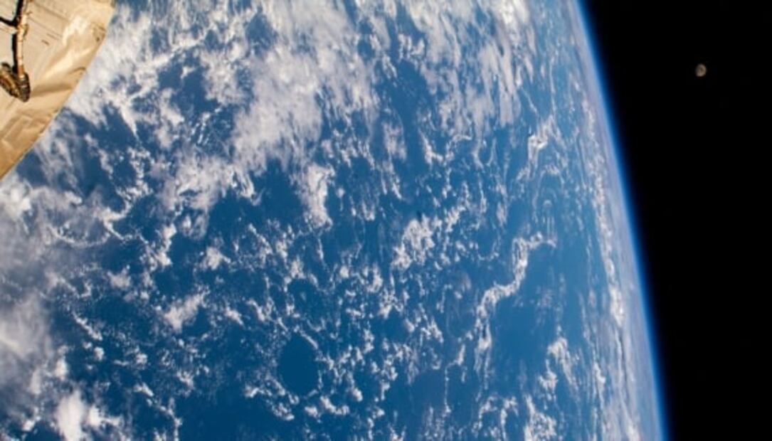 Desde el espacio, astronautas capturan las caras más impresionantes de la Luna