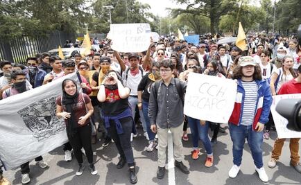 “¡Fuera porros de la UNAM!”, la consigna que dio inicio a la marcha