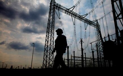 AMLO calls for review of private energy contracts with CFE