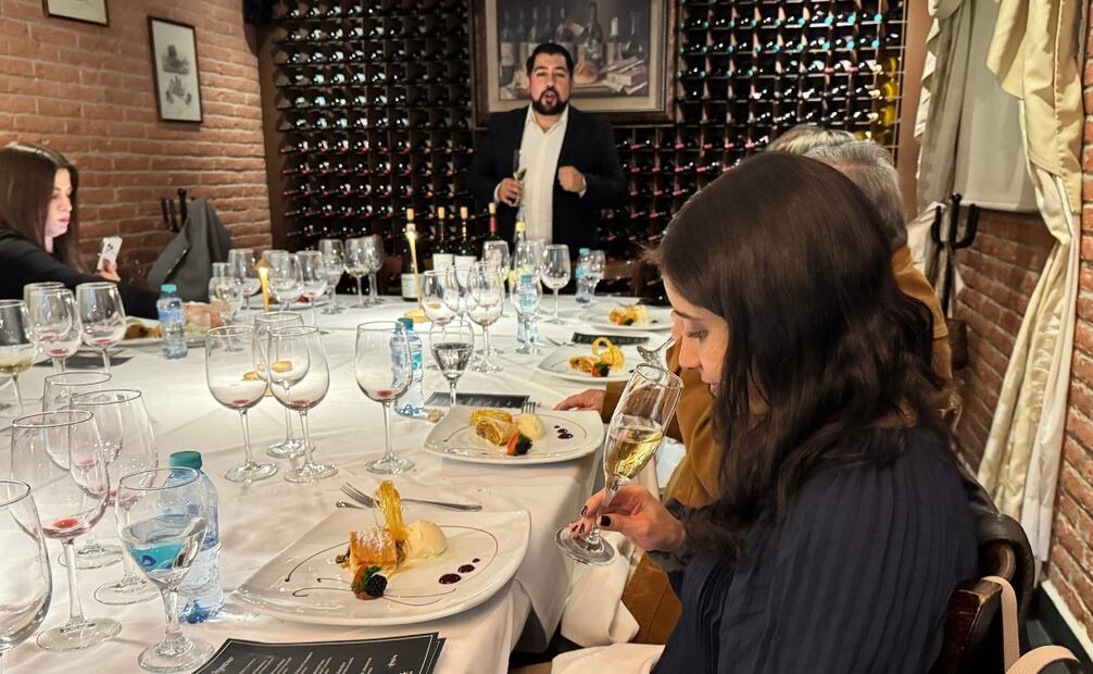 La cata realizada en la Vid Argentina fue una experiencia gastronómica y enológica exclusiva para suscriptores de EL UNIVERSAL.  |  
Foto: Angélica Vázquez.